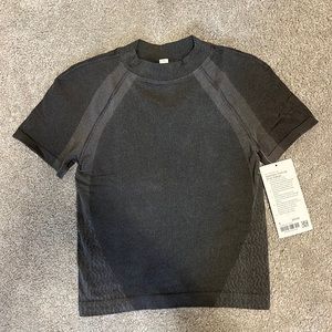 Lululemon Seamless Training Short Sleeve